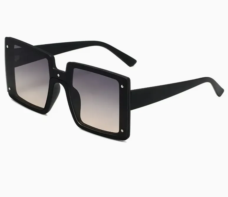 Oversized Gradient Square Sunglasses
