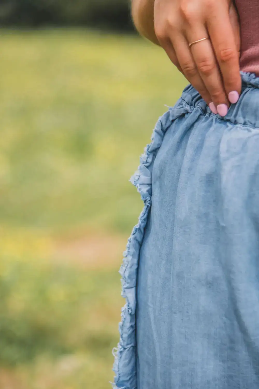 Versatile Wide Leg Raw Hem Denim Jeans