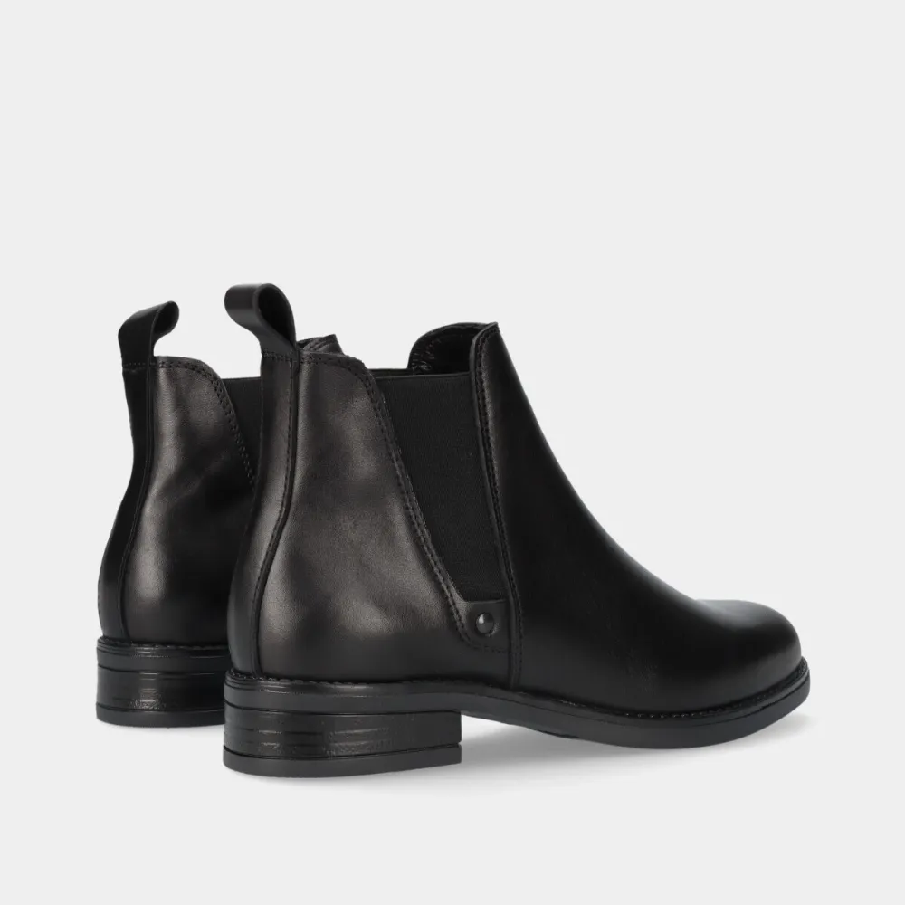 Refined Leather Elastic Ankle Boots