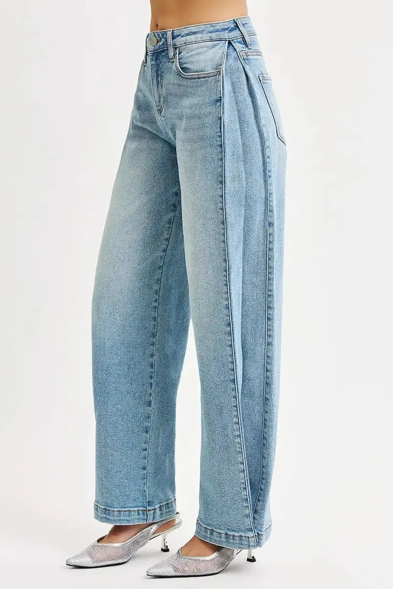 Mid Rise Snap Detail Barrel Leg Jeans