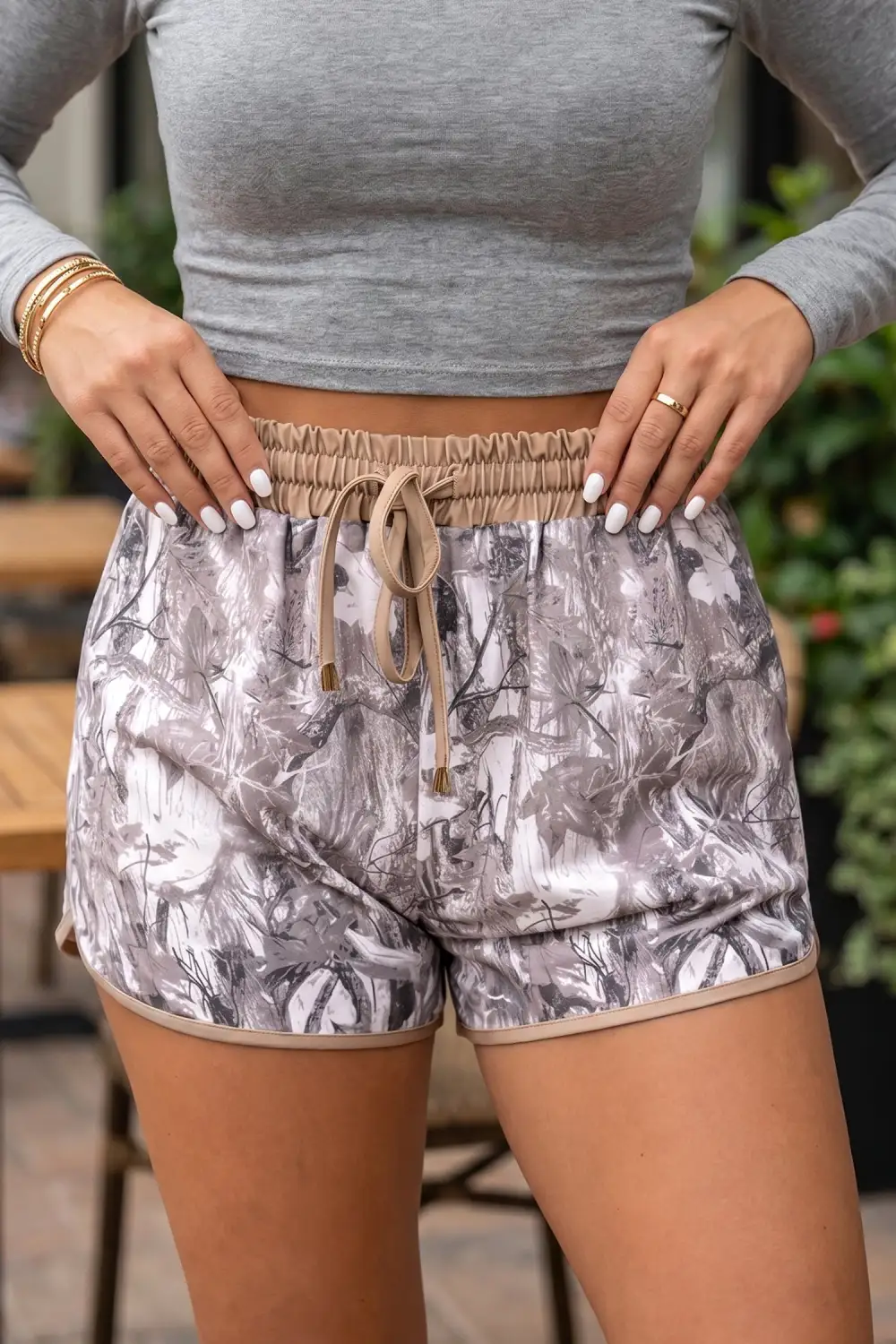 Drawstring Elastic-Waist Camouflage Colorblock Casual Shorts