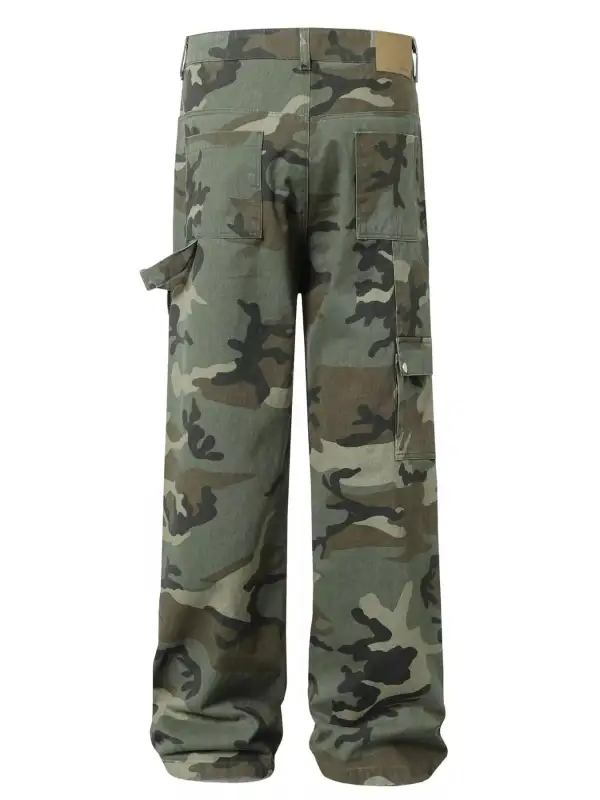 Textured Men's Camouflage Cargo Pants