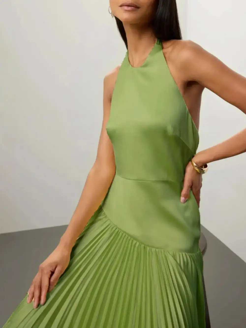 Textured Detail Pleated Maxi Dress