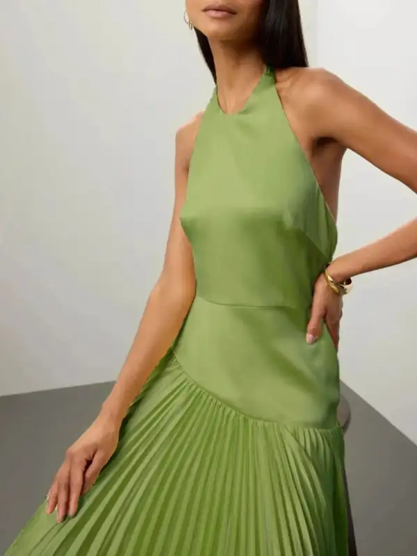 Textured Detail Pleated Maxi Dress