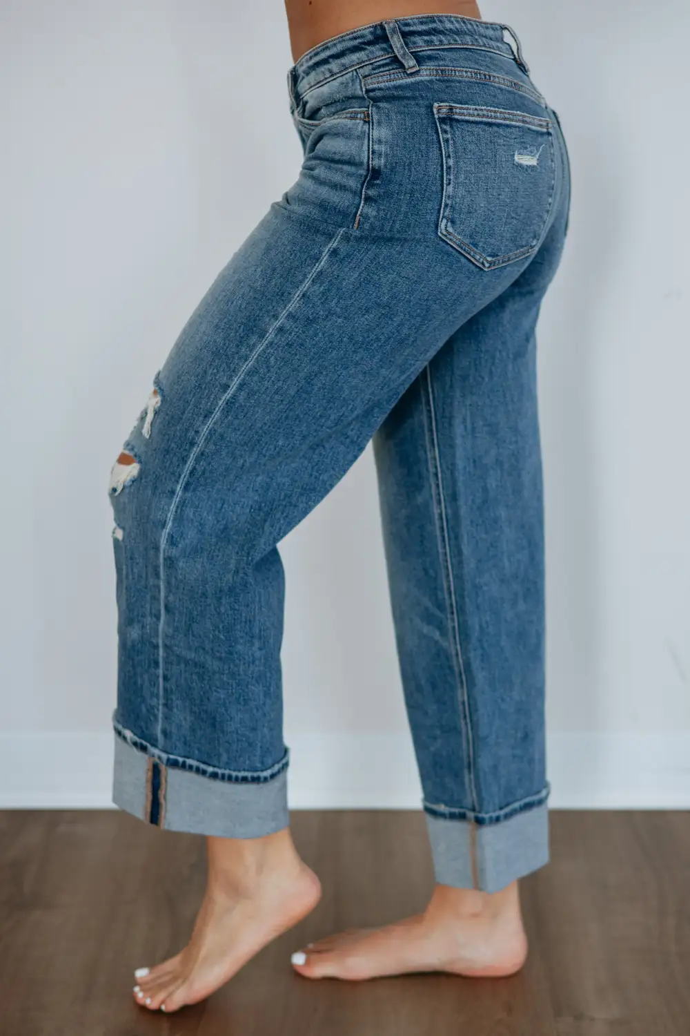 Women's Mid Rise Wide Leg Cropped Jeans