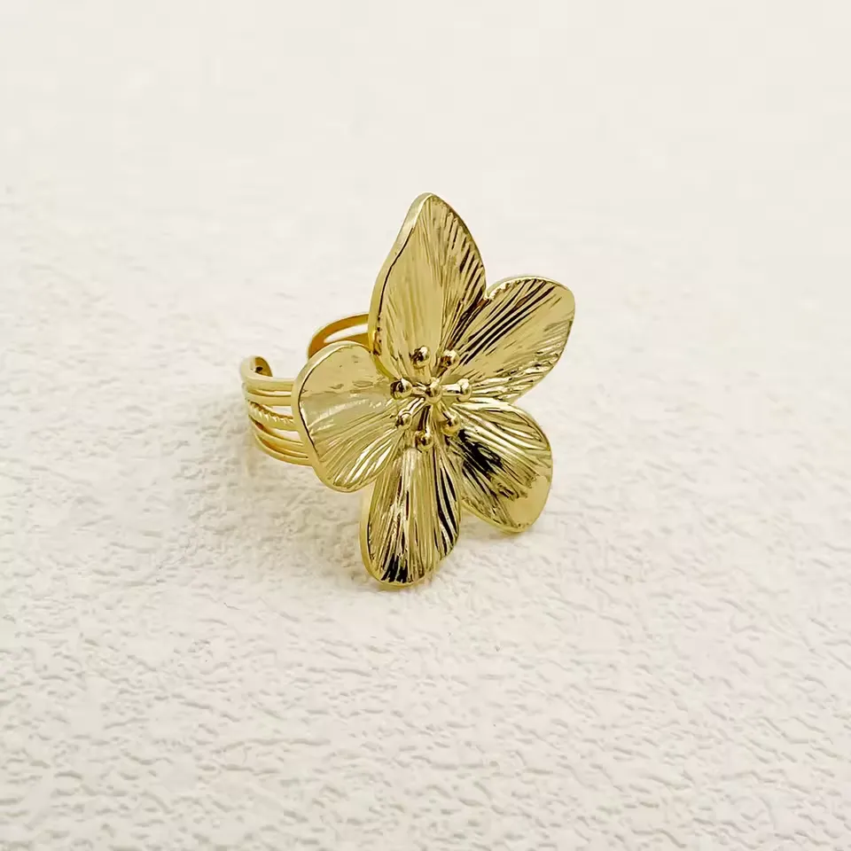 Simple and fashionable floral-style women's earrings jewelry