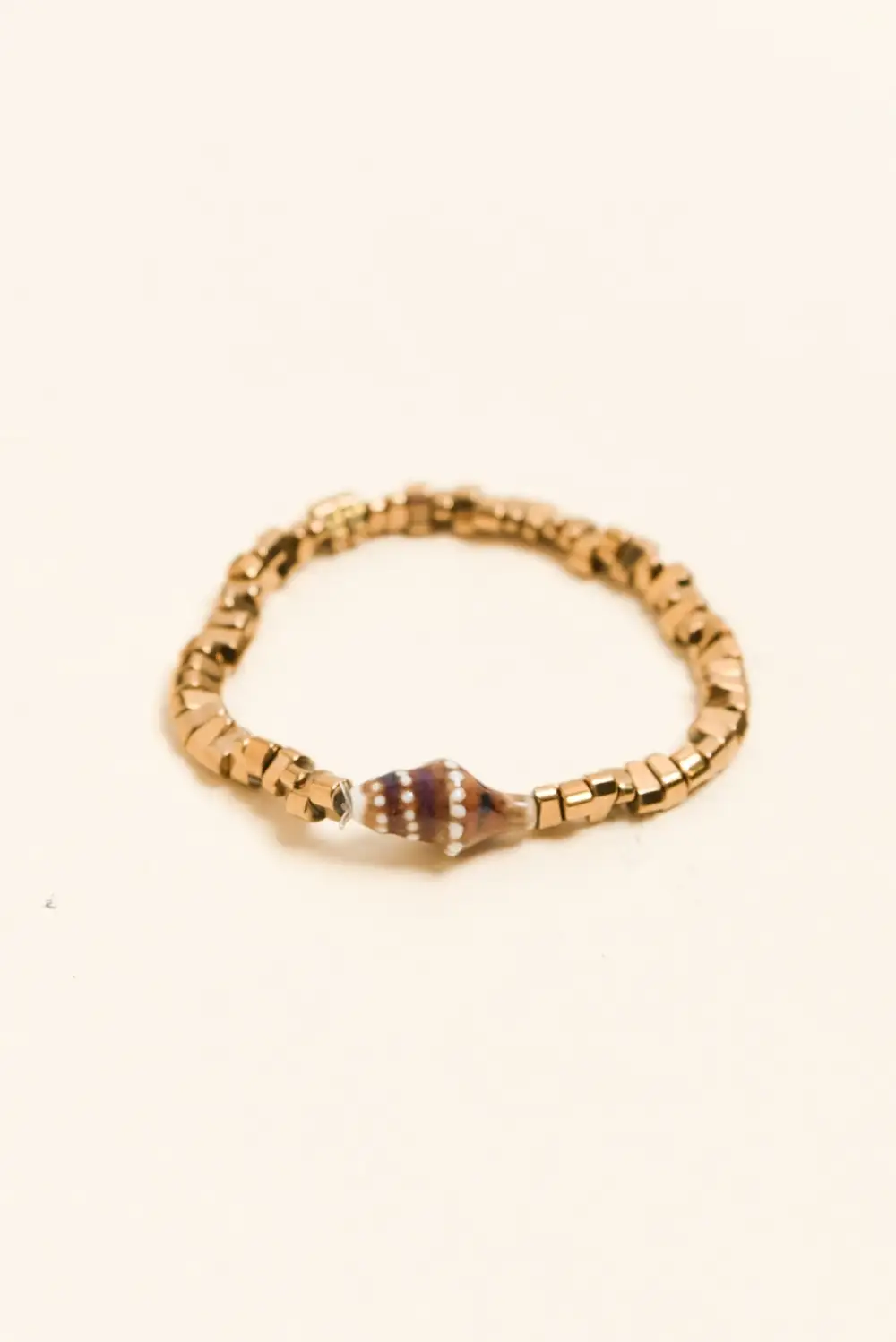 Stretch Shell Beaded Bracelet