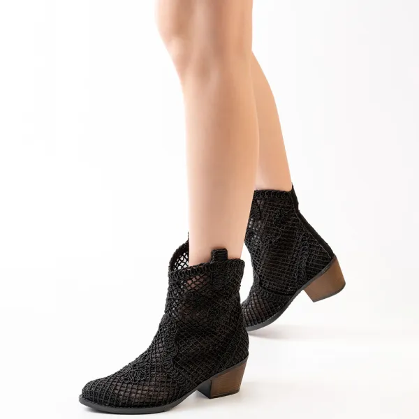 Classic Floral Pointed-Toe Block-Heel Platform Western Boots