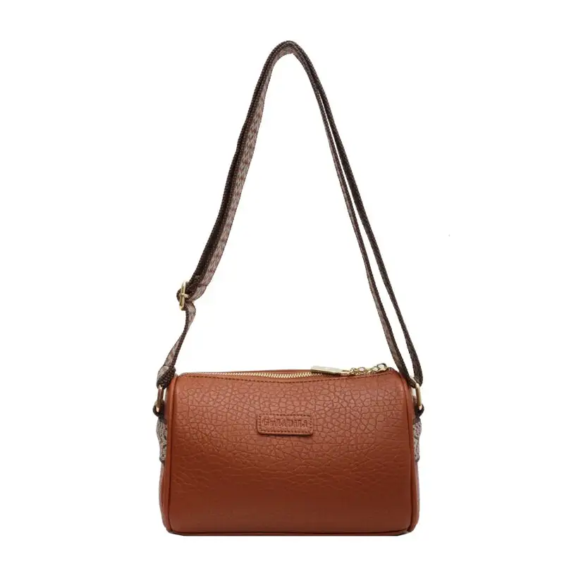 Timeless Heritage: Minimalist Tailored Retro Leather Handbag