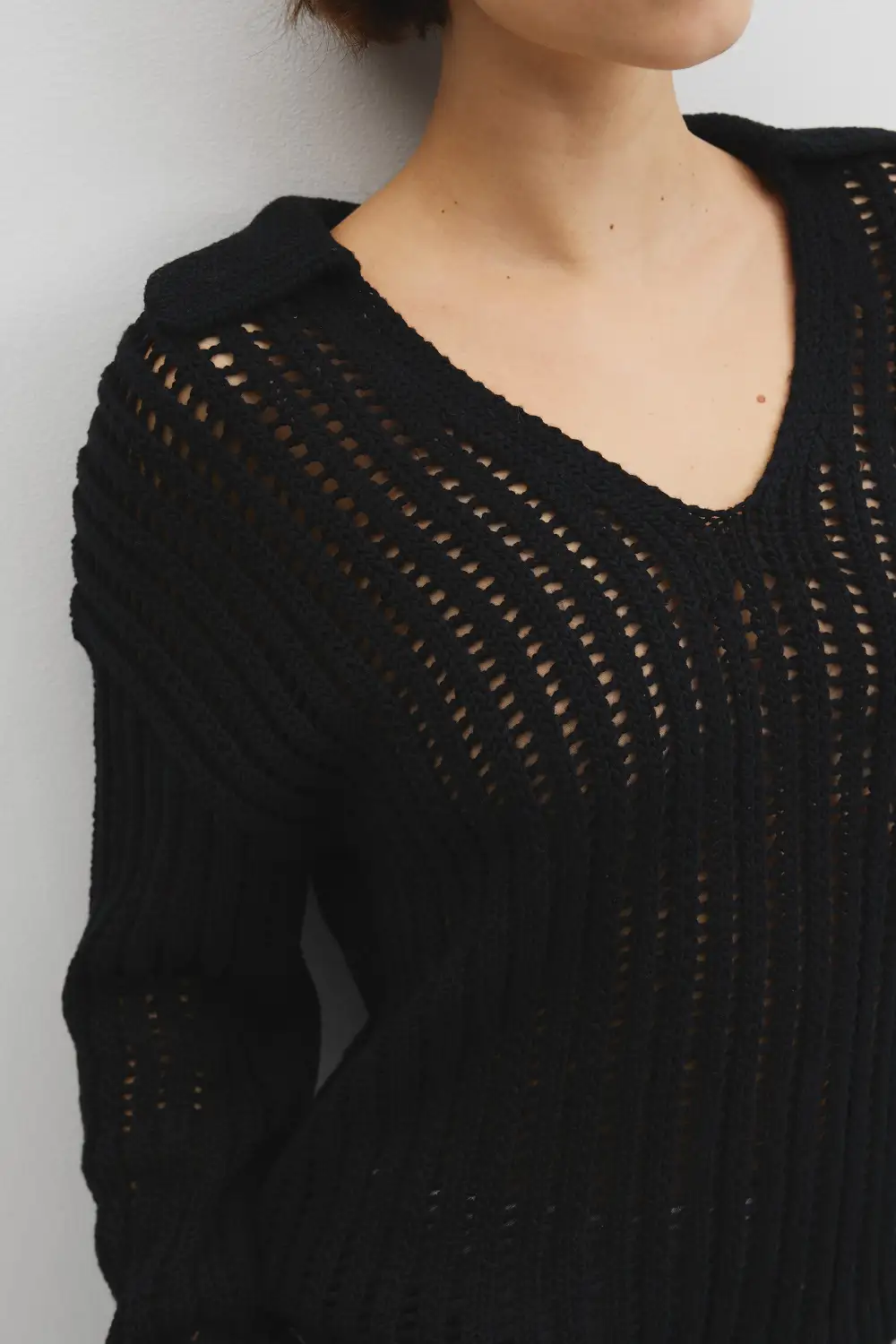 Women's Modern Long Sleeve Sweater