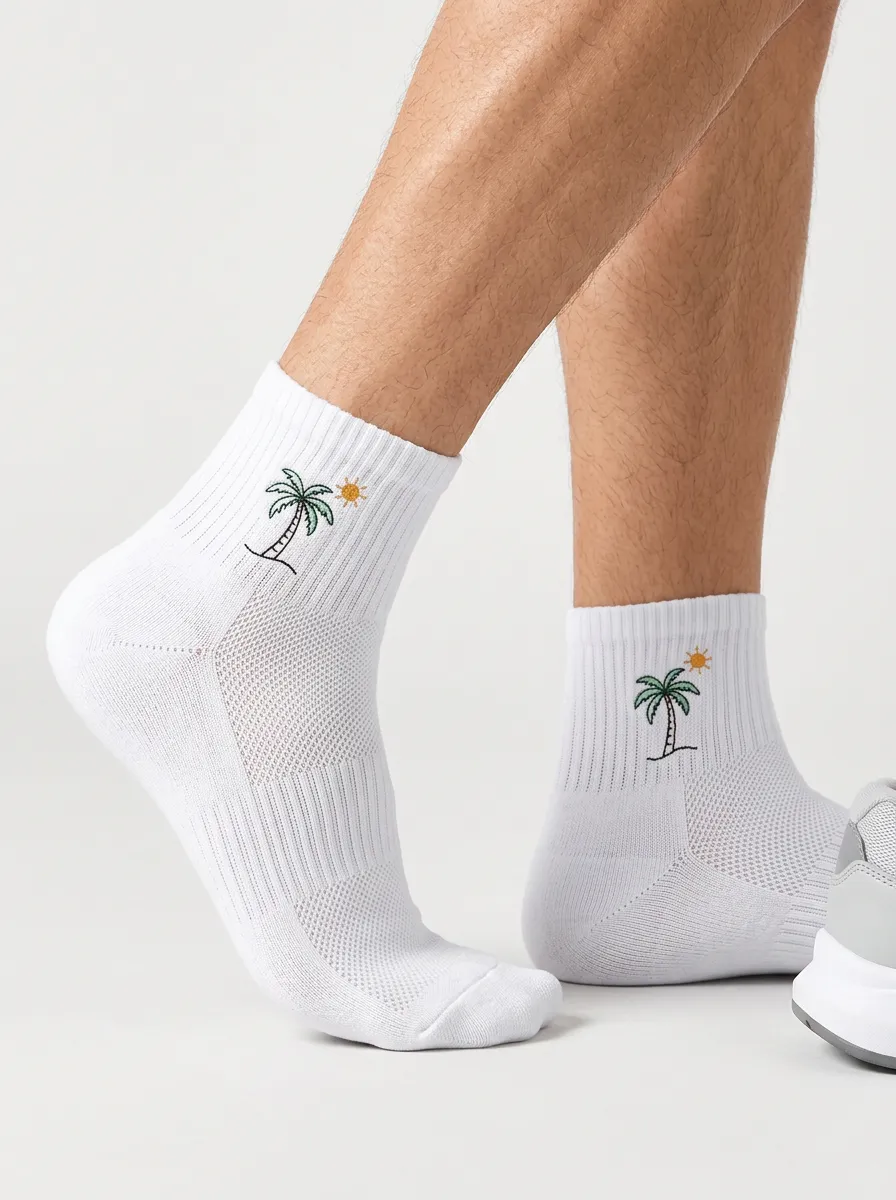 White Trail Palm Tree Graphic Performance Ankle Socks