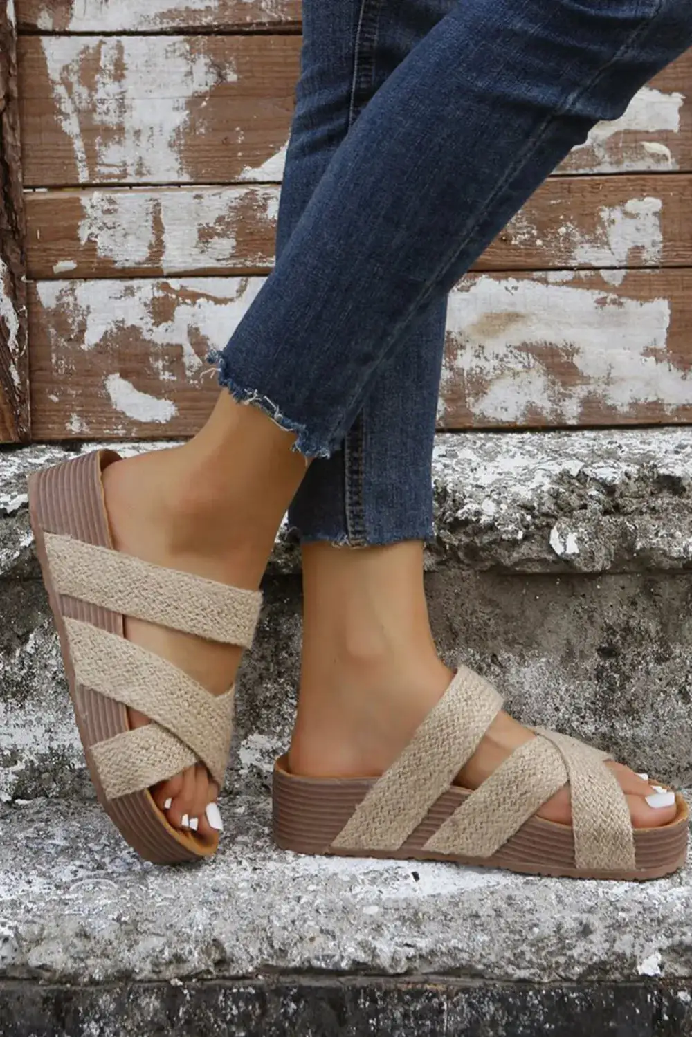 Woven Crisscross Cutout Flat Sandals