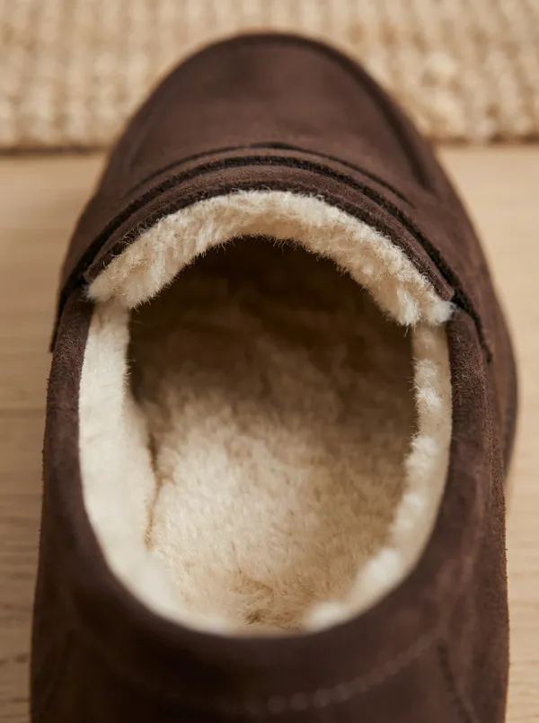 Women's Traditional Faux Fur Lined Platform Suede Wood Sole Loafers