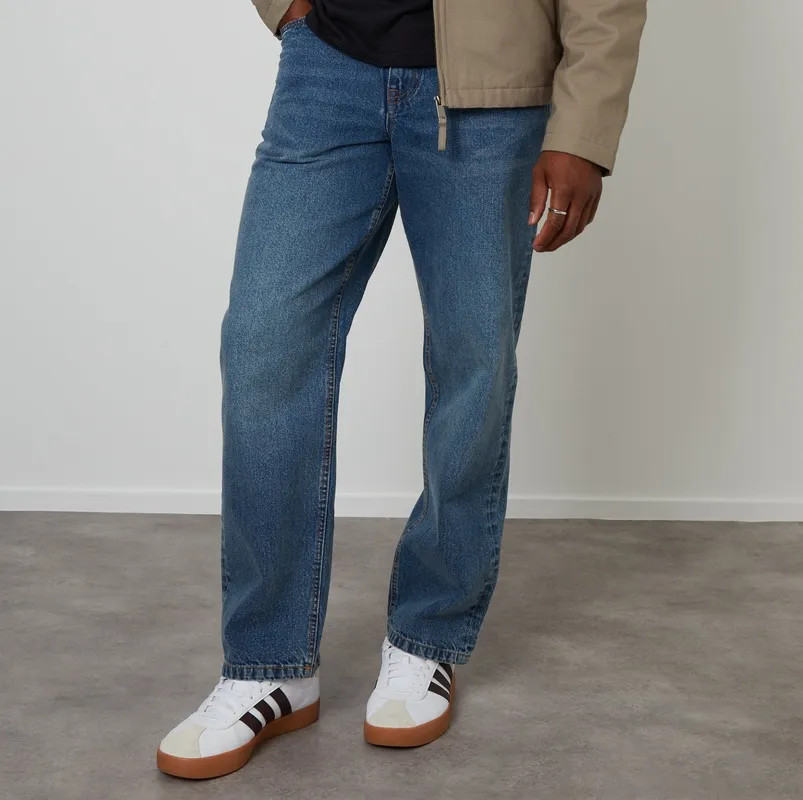 Light Wash Loose-Fit Jeans