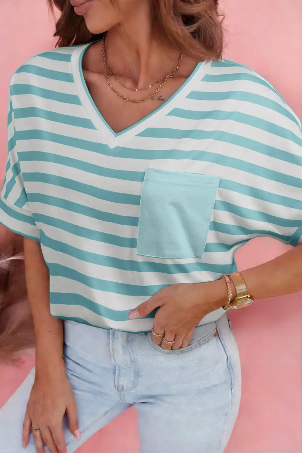 Neck Patched Pocket Casual Tee
