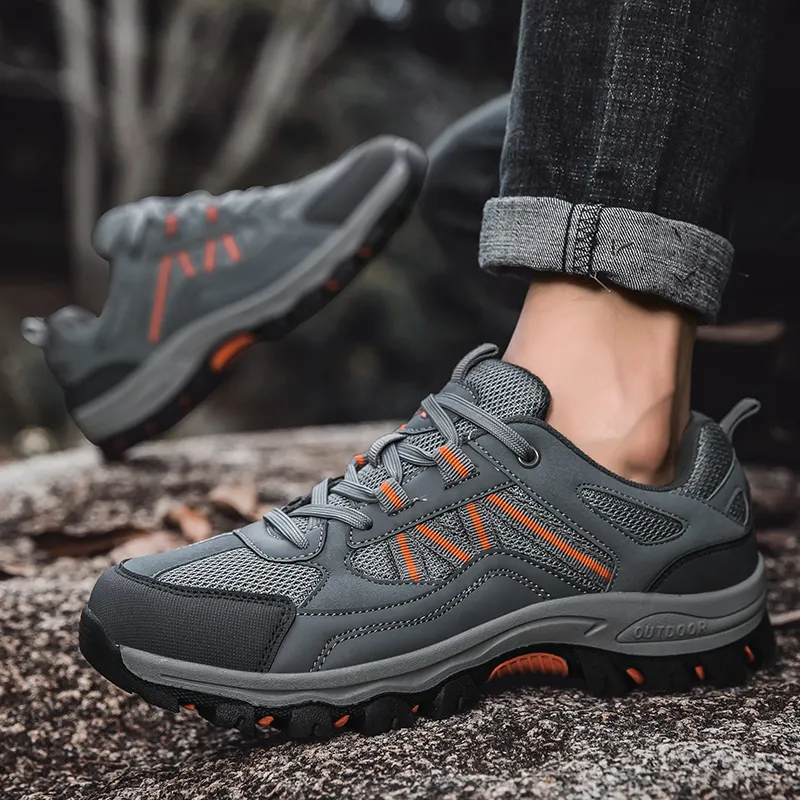 Men's Lightweight Wide Toe Trail Shoes