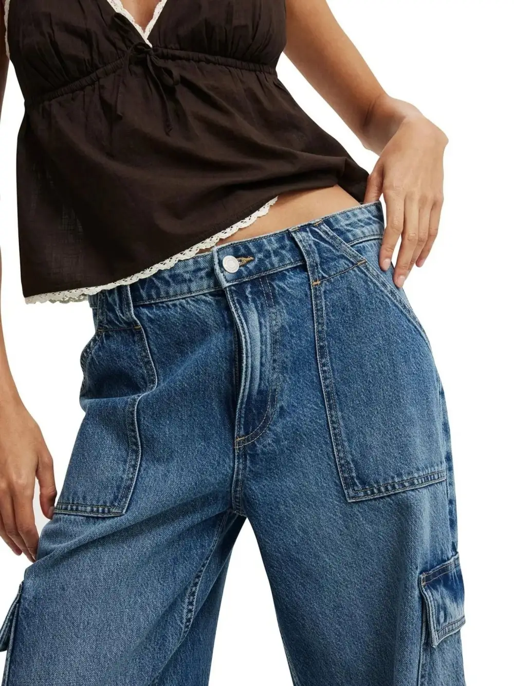 Classic Wide Leg Cargo Jeans