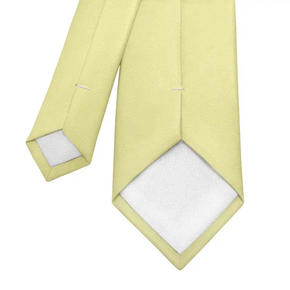 Distinctive Solid Detail Necktie