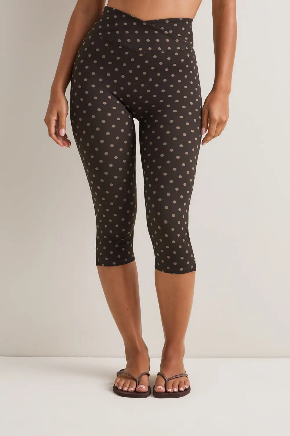 Performance Inspired Wrap Waist Clean Front Capri Leggings