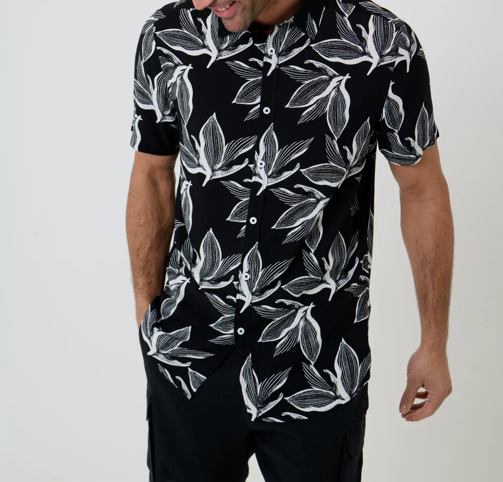 Black Leaf Print Short-Sleeve Shirt