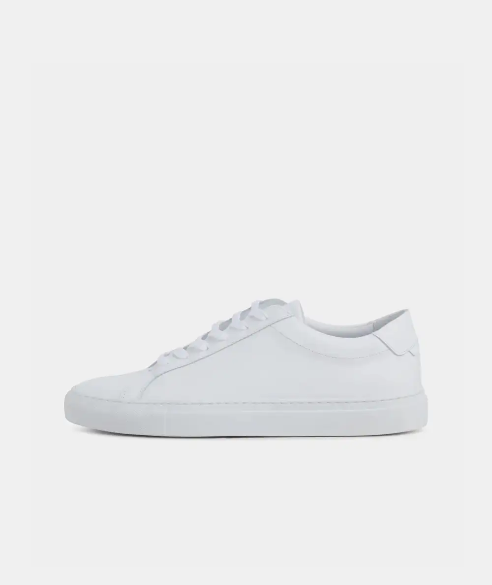 Streamlined Casual Leather Sneakers