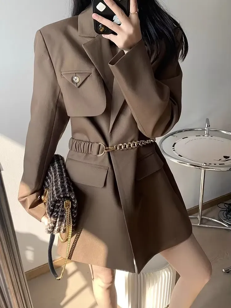 Chain-Belt Pocketed Tailored Blazer