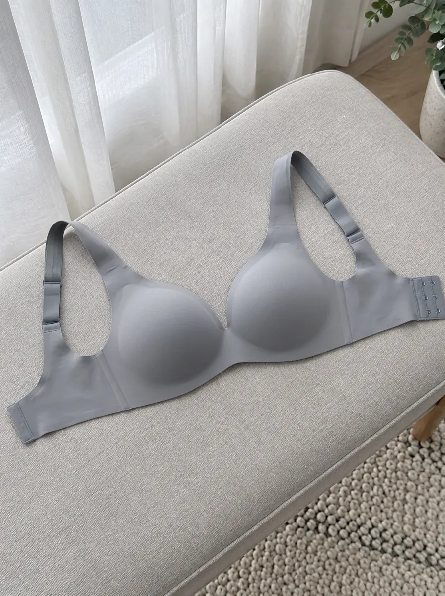 Women's Seamless Solid Wireless Padded Wireless Modern Minimalist Bra