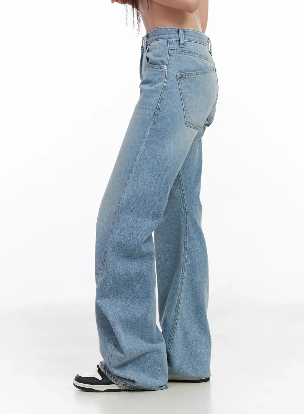 Stitch-Detail Wide-Leg Baggy Jeans