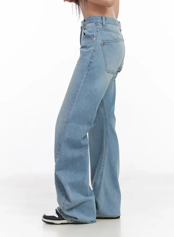 Stitch-Detail Wide-Leg Baggy Jeans