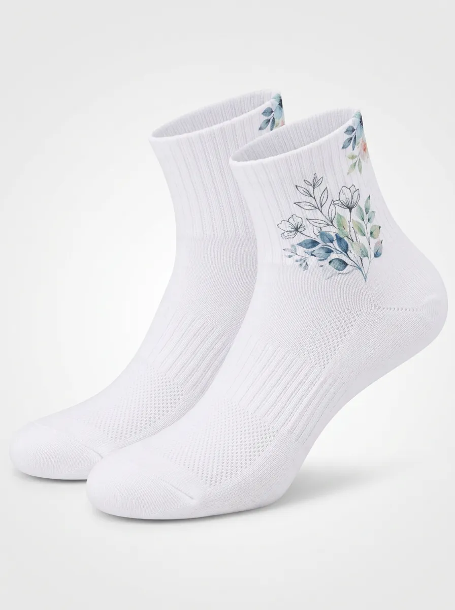 White Adventure Floral Graphic Sport Low-Cut Socks