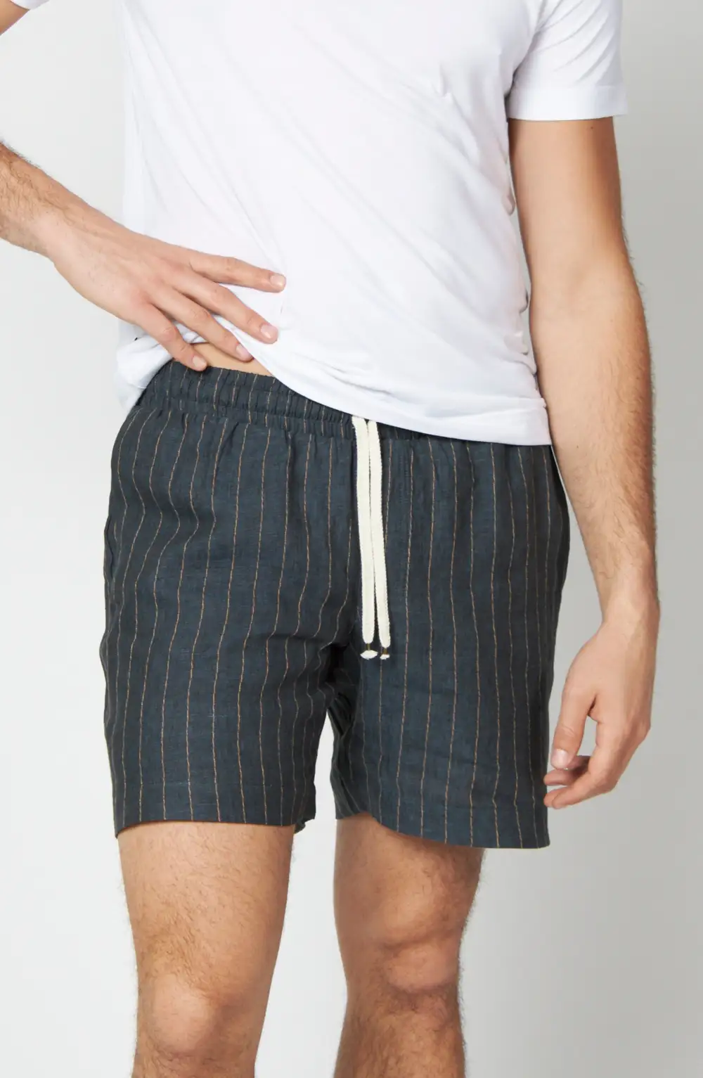 Men's Relaxed Linen Drawcord Shorts