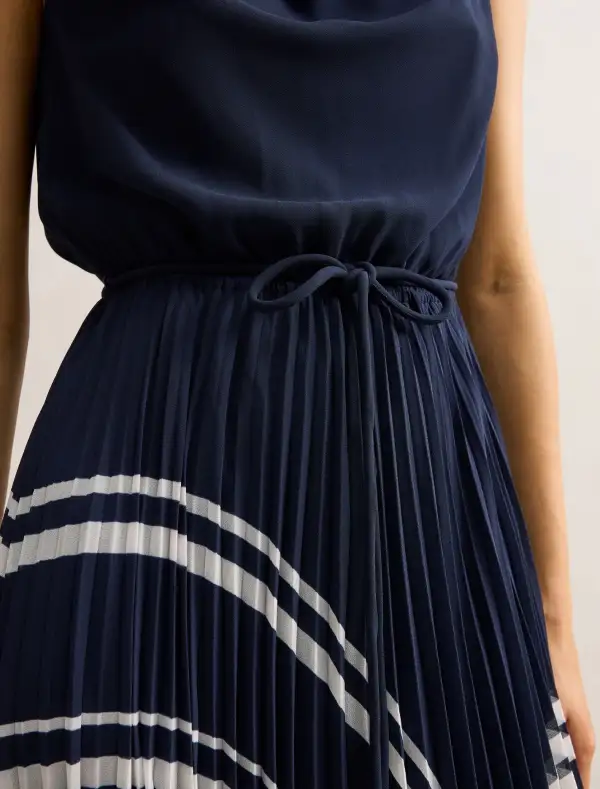 Navy White Pleated Skirt Sleeveless Midi Dress
