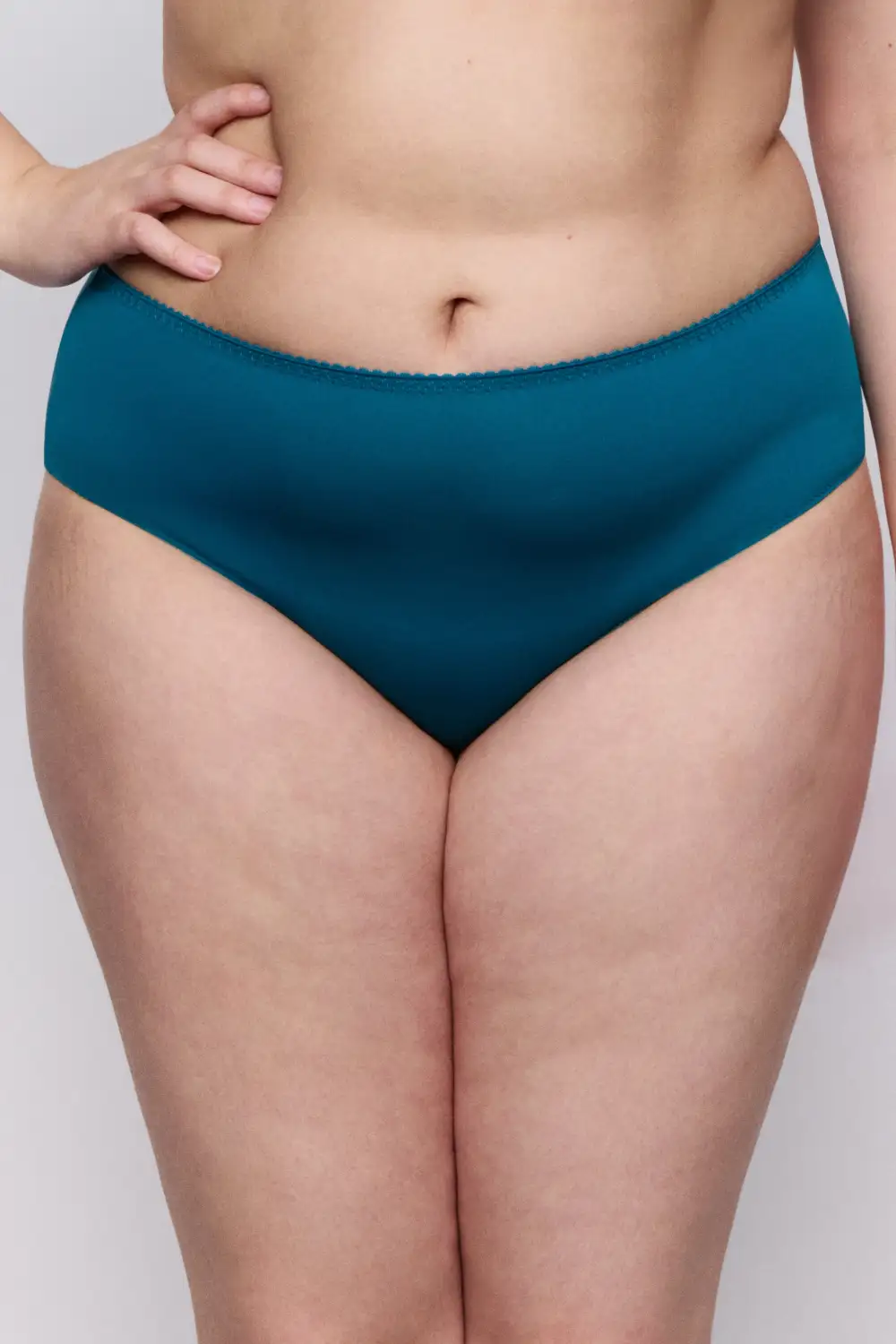 Women's Flat Seams Elastic Waistband Cotton Gusset Cotton Retro Detail Brief Panty