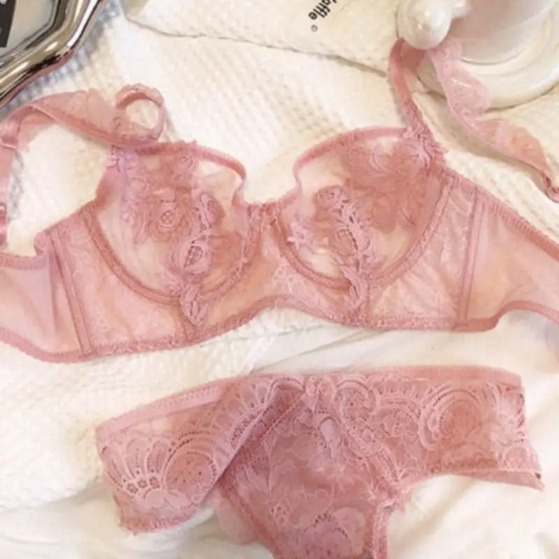 Corset-Inspired Lace Lingerie Set