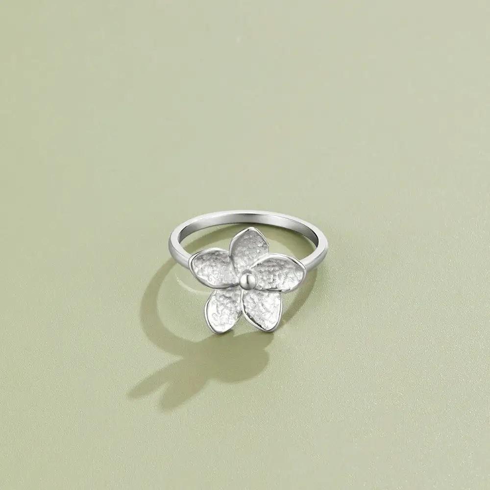 Classic Floral Ring