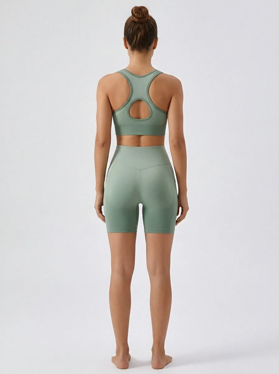 Easy-Wear Ribbed Texture Seamless Design Wardrobe Women's Tank Top And Sports Shorts Set