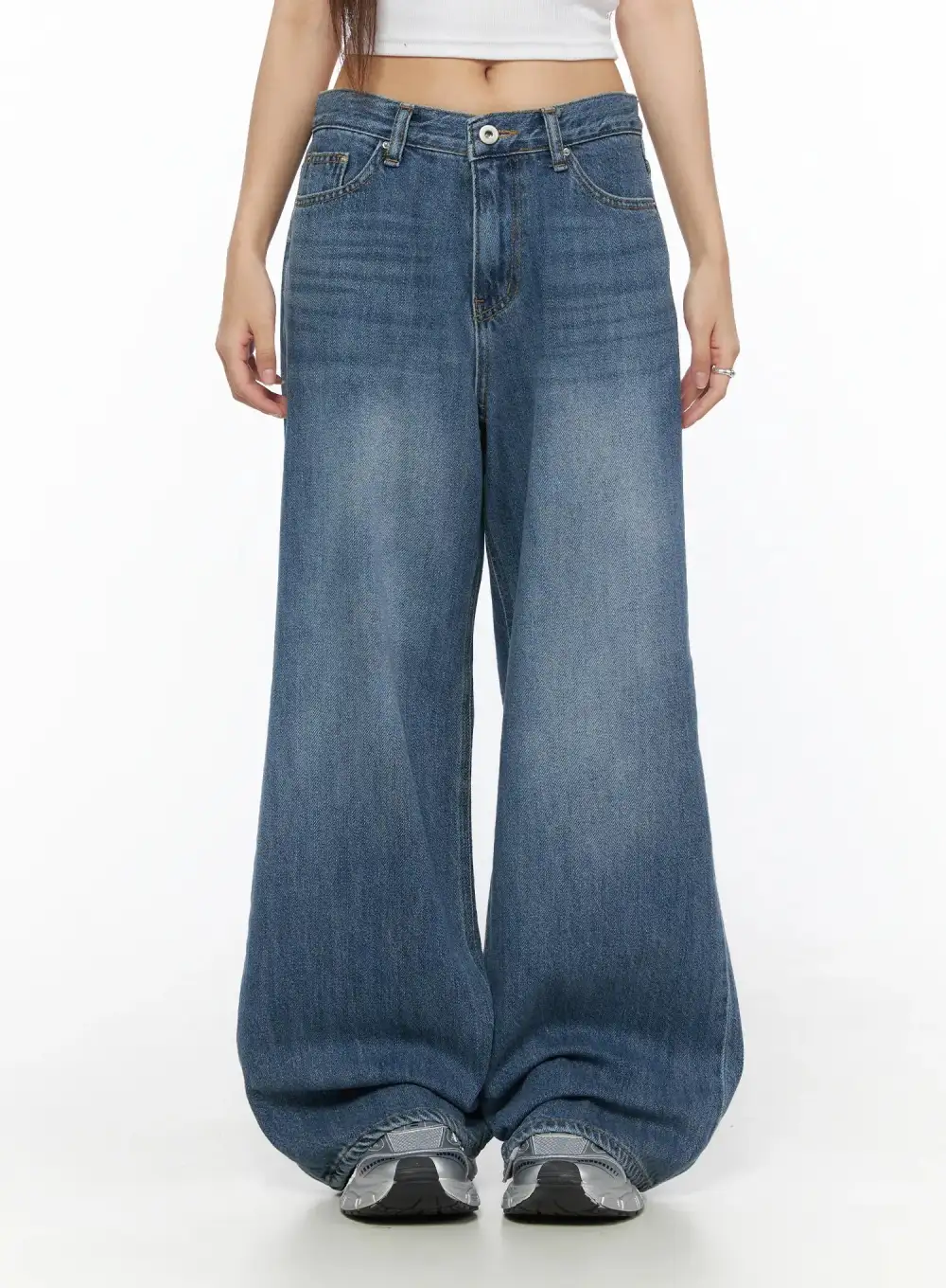 Loose-Fit Washed Low-Rise Baggy Jeans