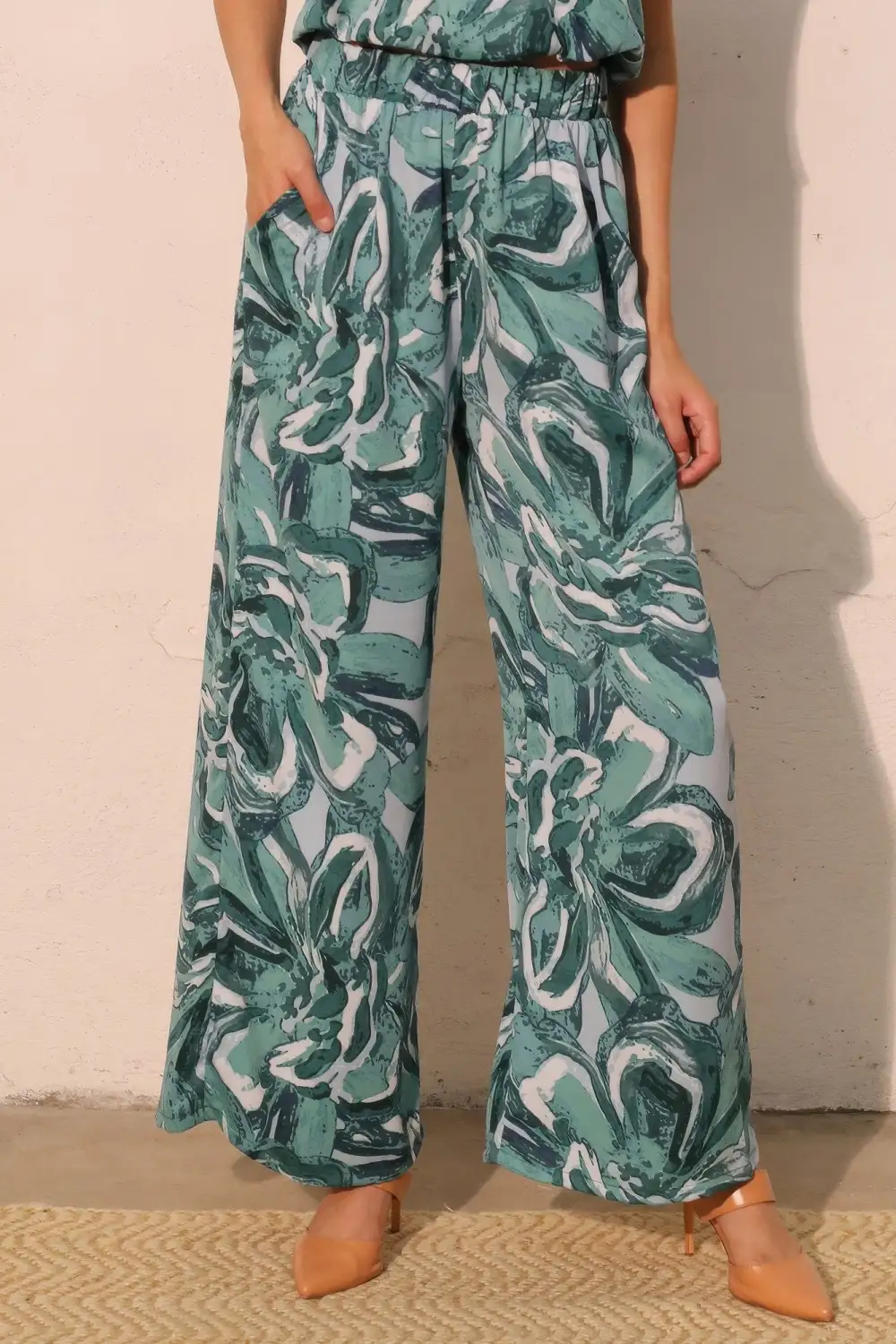 Everyday Petals Pocket Pants