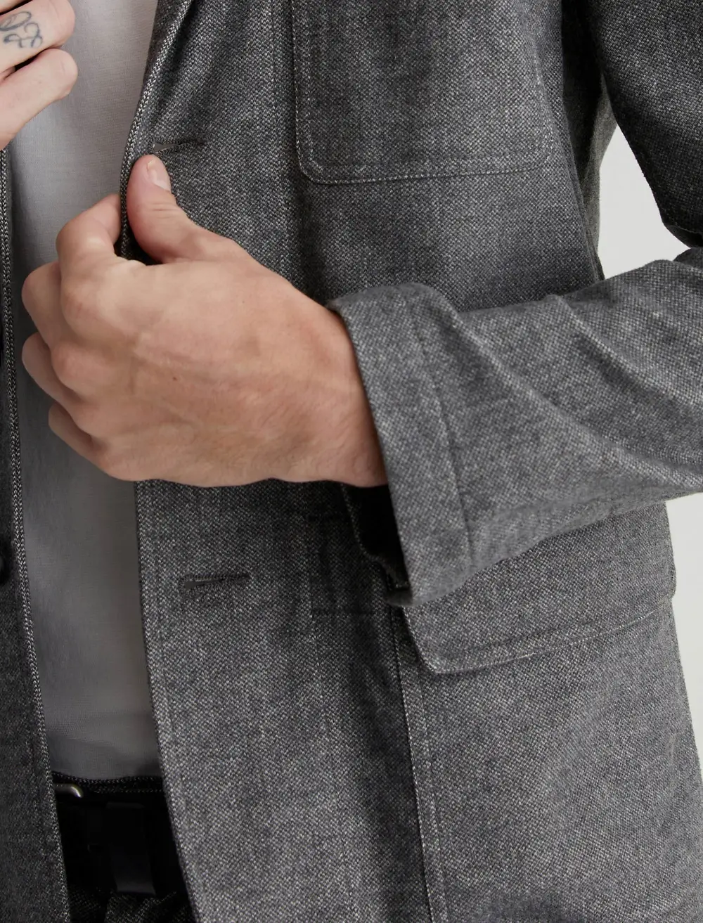 Men's Classic Fit Flap Pocket Blazer