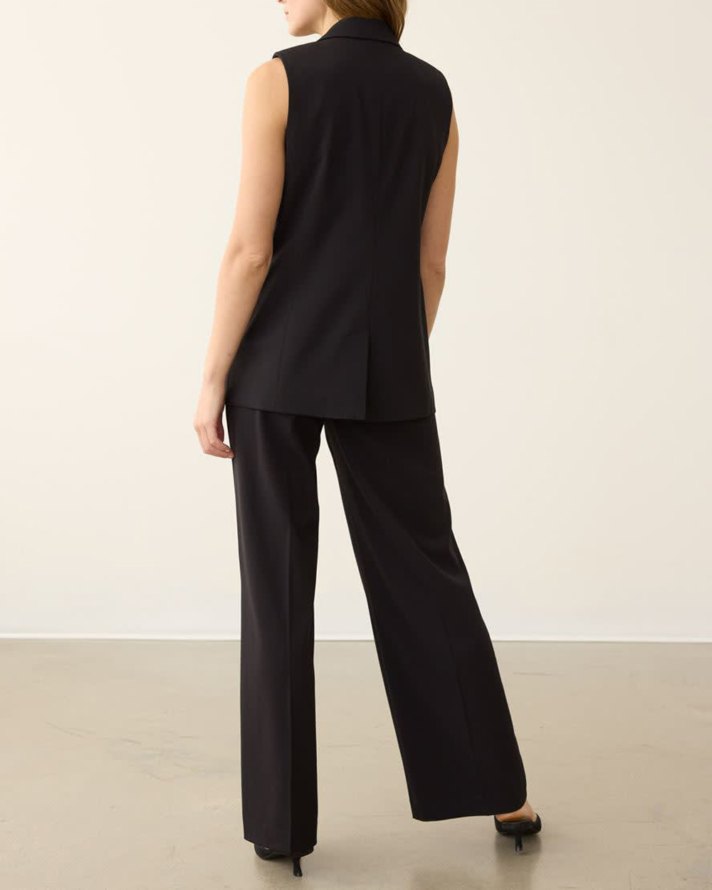 Long Sleeveless Vest - The Timeless