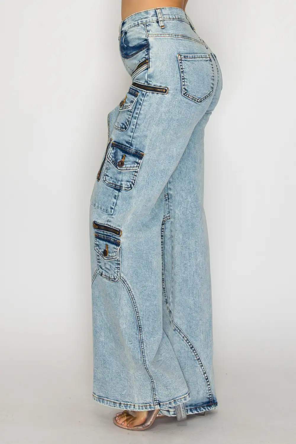 Multi-Pocket Wide-Leg Cargo Jeans