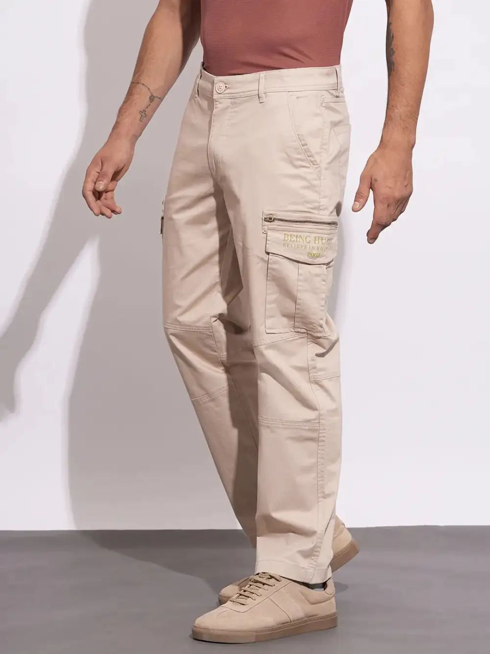 Modern Easy-Fit Cotton Cargo Trousers