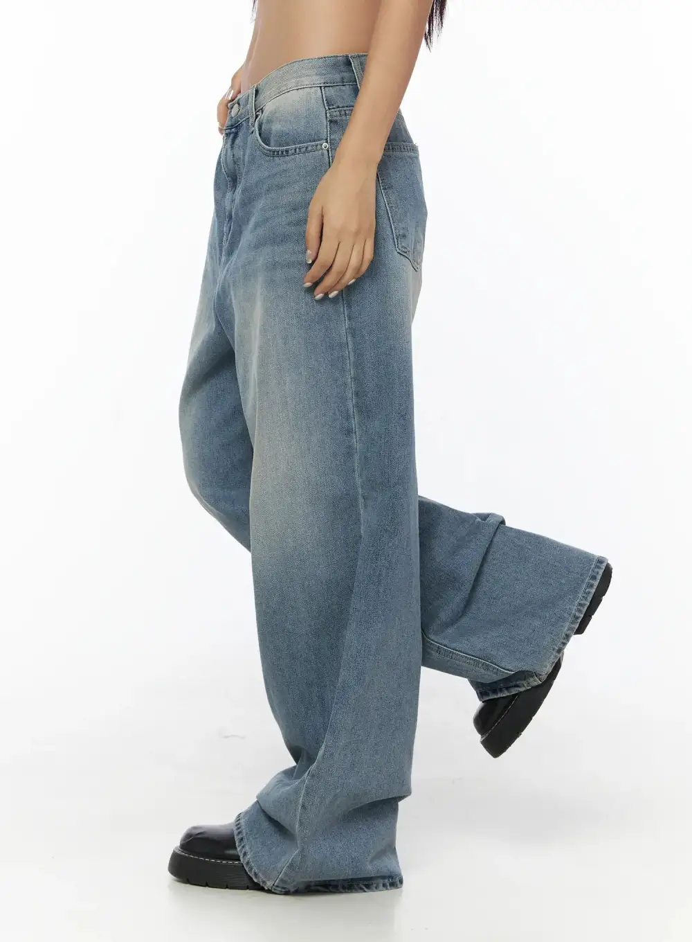 Wide-Fit Contemporary Low-Rise Baggy Jeans