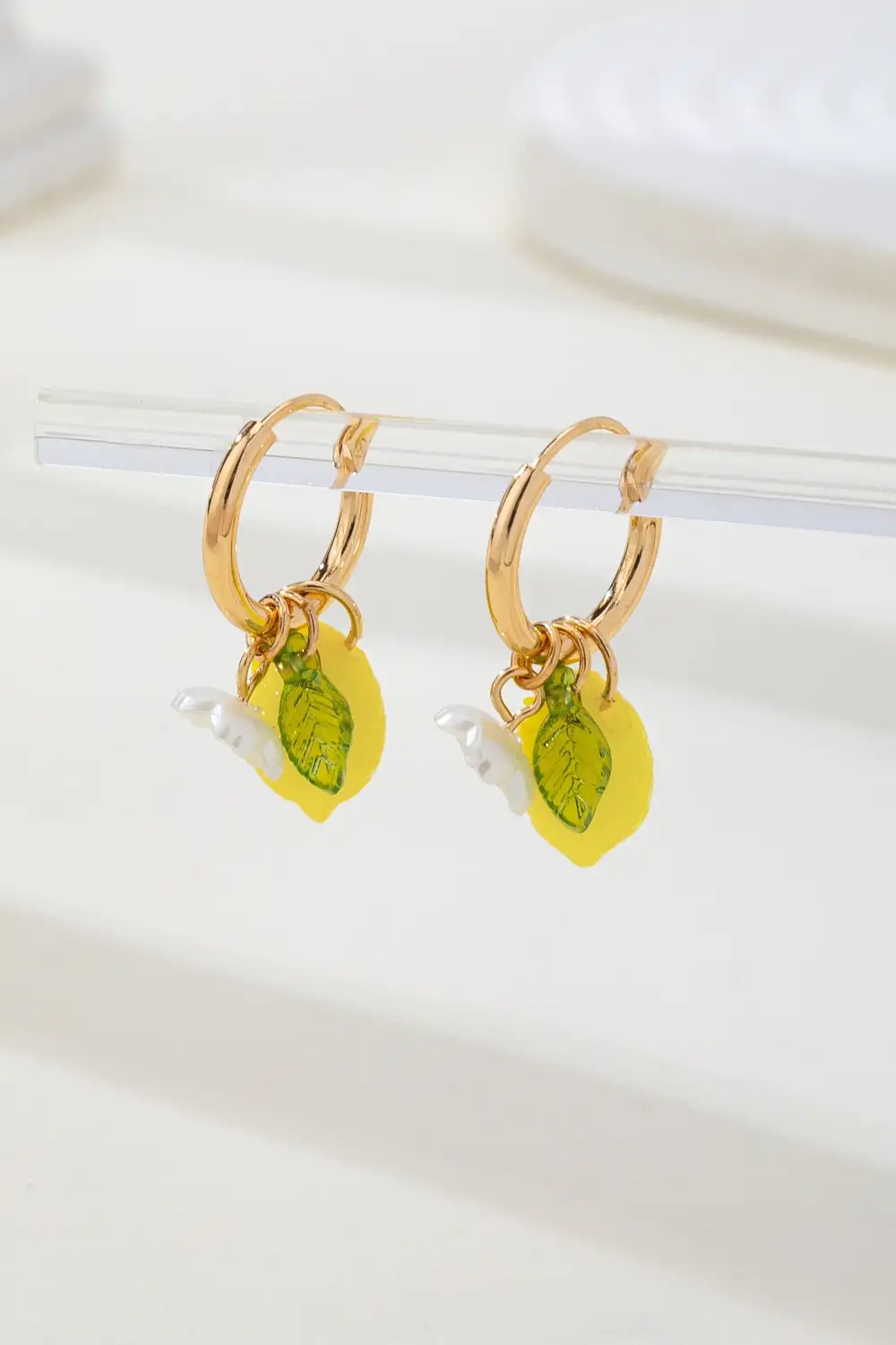 Lemon Leaf Daisy Charms Hoop