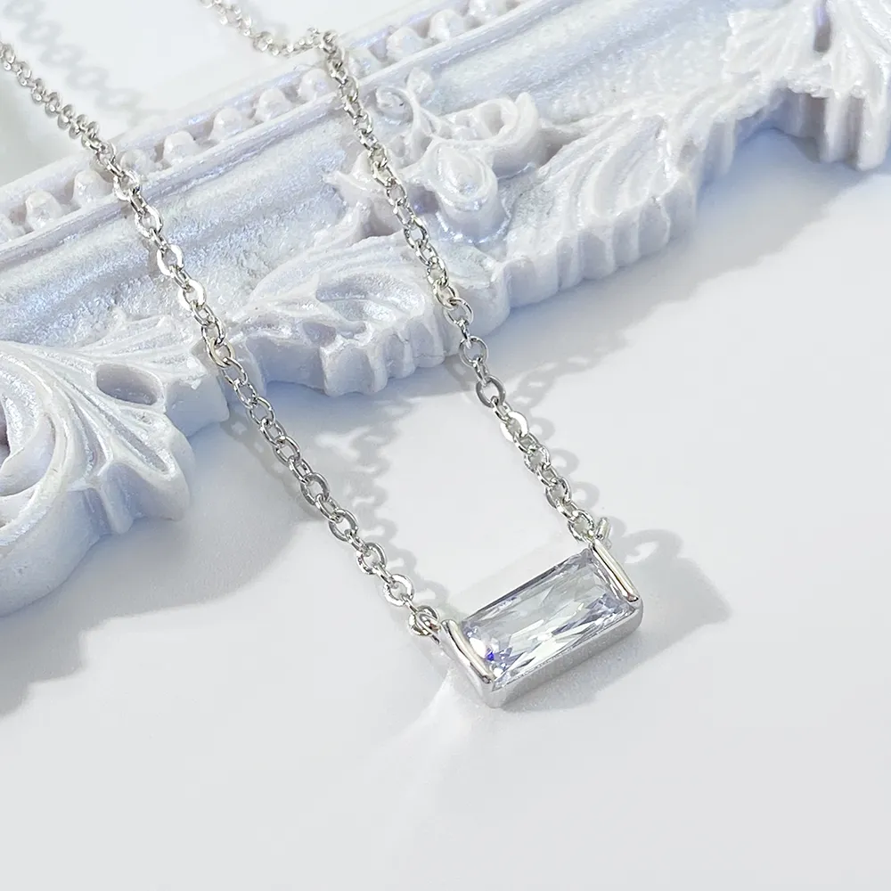 Graceful Form Pendant Necklace