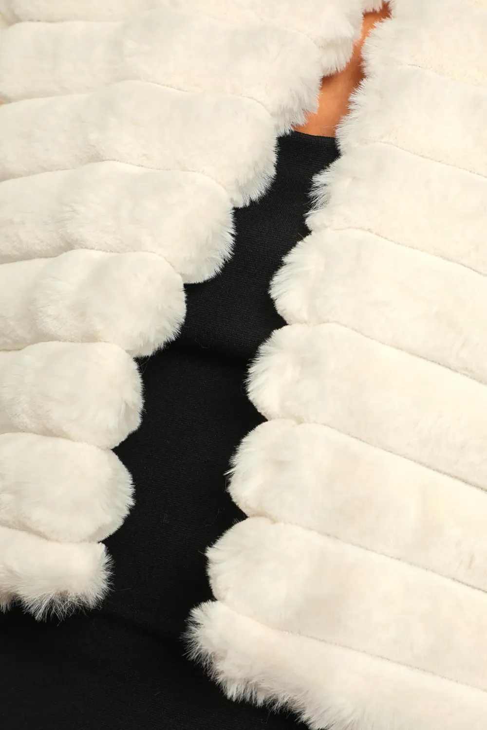 Daily Cropped Faux Fur Jacket