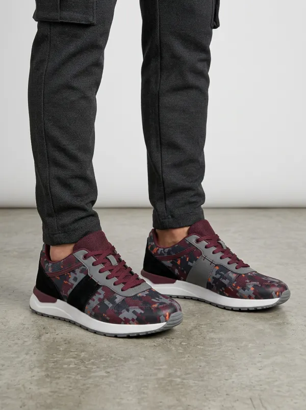 Men's Camo Pixel Pattern Printed Sneakers