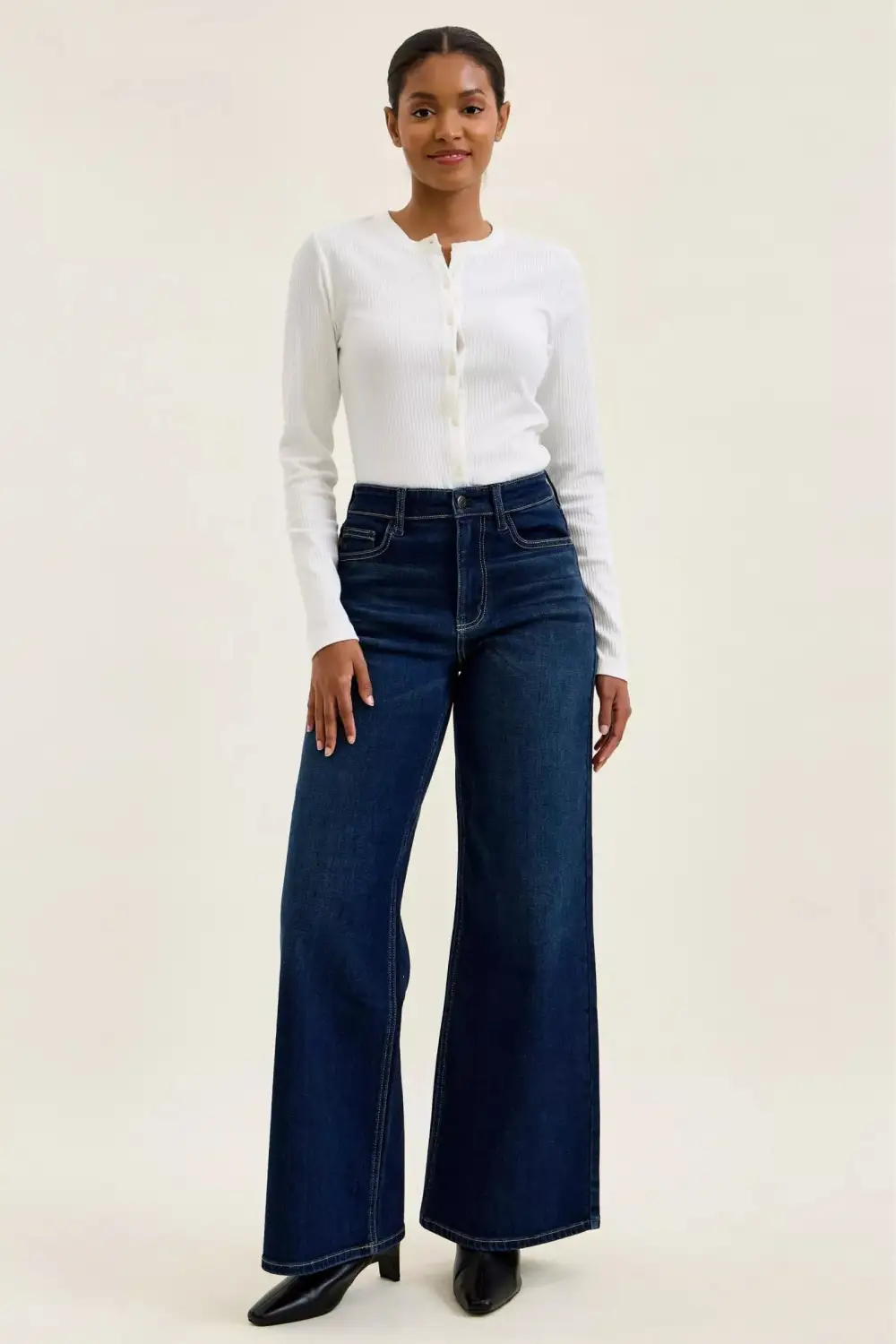 Relaxed Shape Denim High Rise Wide Leg Pocketed Jeans