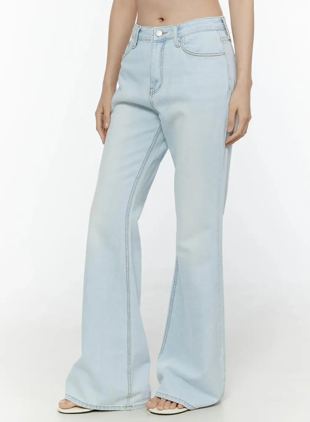 Stitch-Detail Flared Jeans