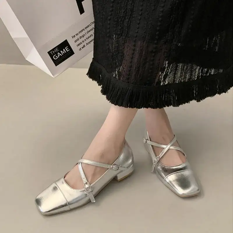Buckle-Detail Square-Toe Square-Heel Flats